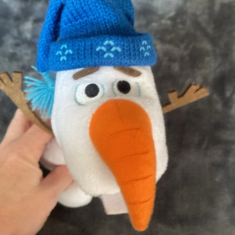 Disney NWT 9” Olaf’s Frozen Adventure plush